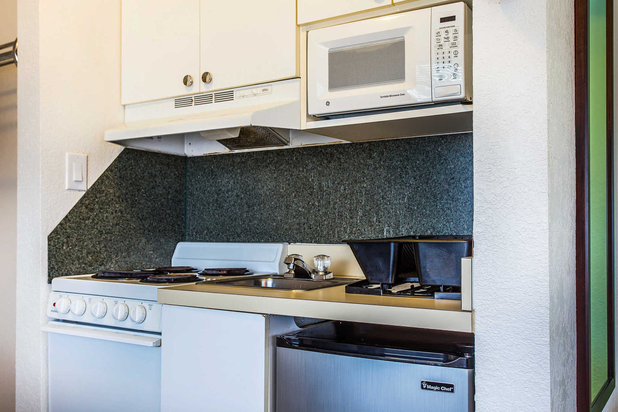 Rodeway Inn & Suites Нагс-Гед Номер фото