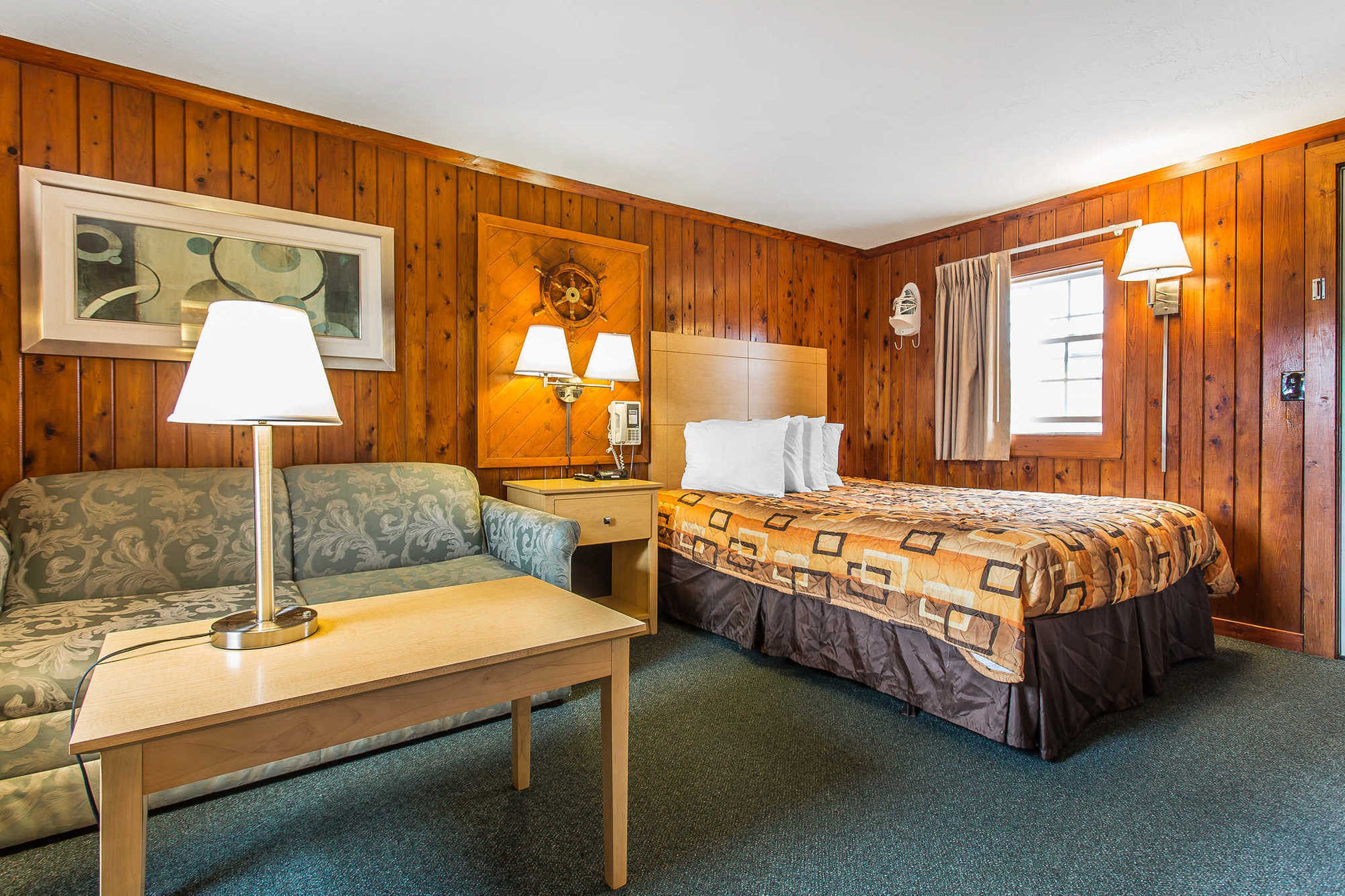 Rodeway Inn & Suites Нагс-Гед Номер фото