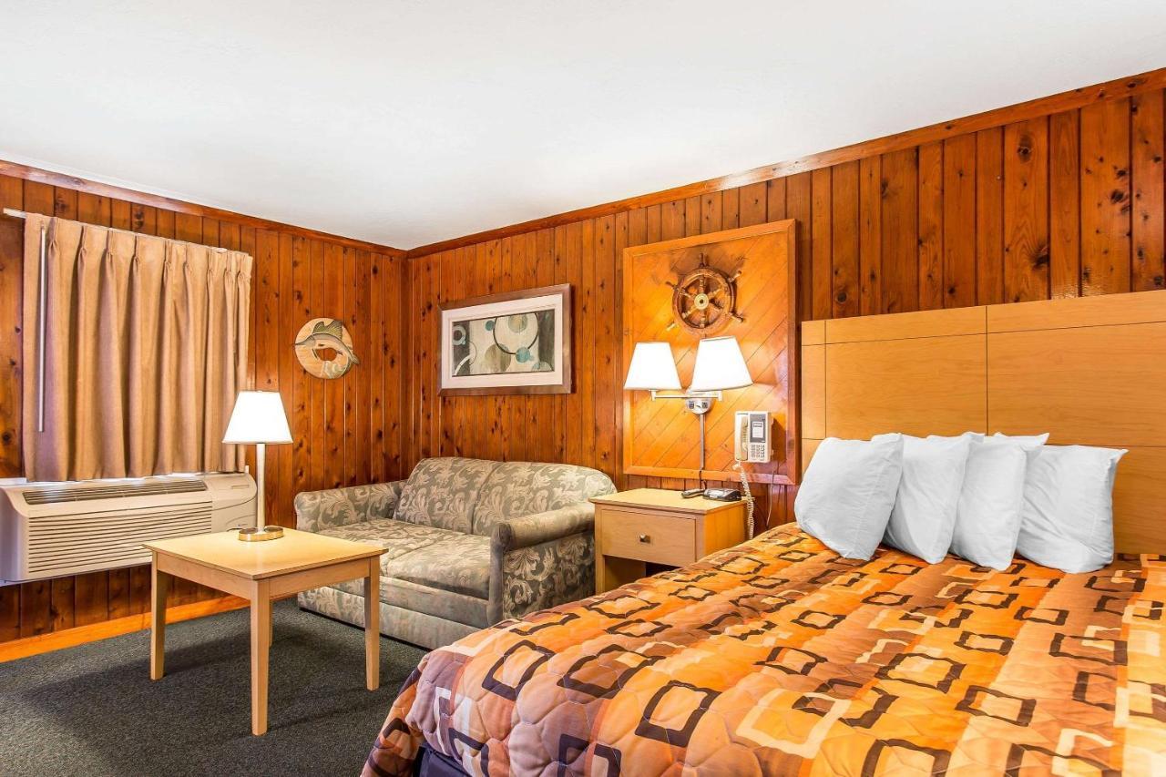 Rodeway Inn & Suites Нагс-Гед Екстер'єр фото