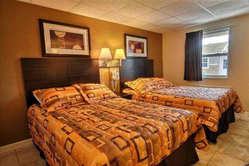 Rodeway Inn & Suites Нагс-Гед Екстер'єр фото